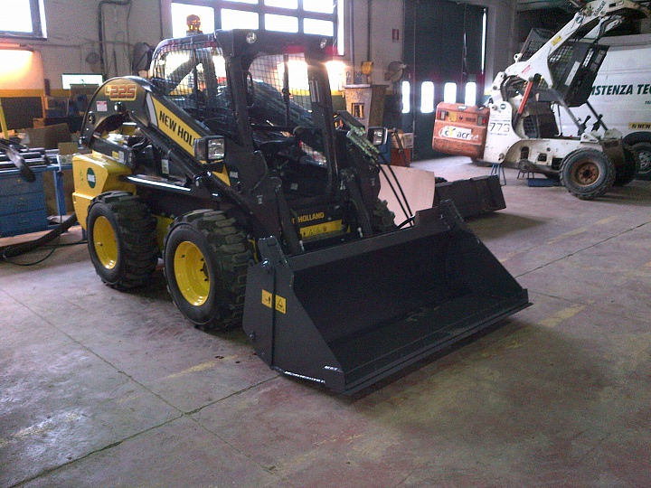 BM Ковш 4в1 двухчелюстной многофункциональный 